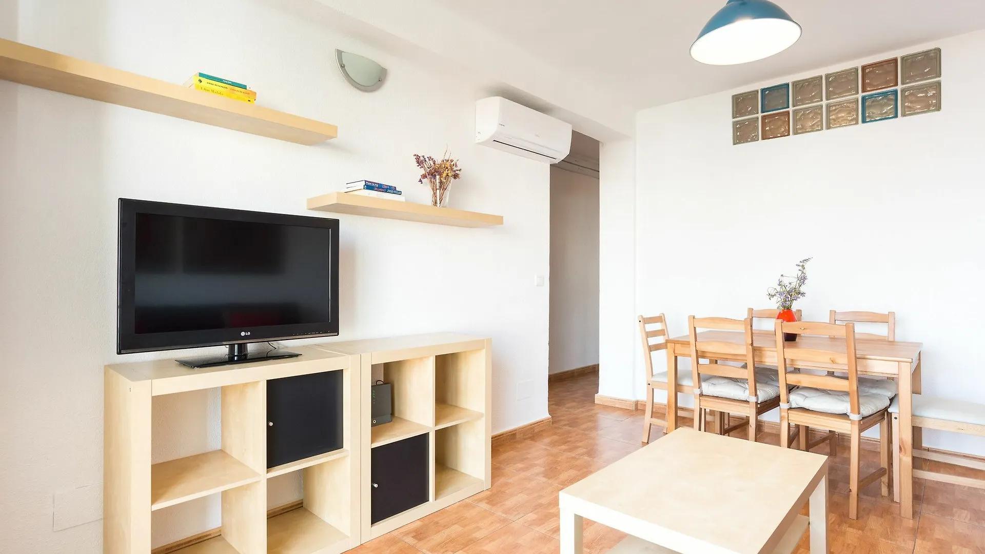 Apartamento Tres Soles Malaga Apartment